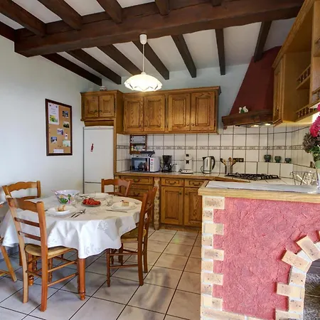 Familial Confort Avec Jardin, Salle De Jeux, Garage Et Terrasse, Pres De Saint-etienne - Fr-1-496-204 *
